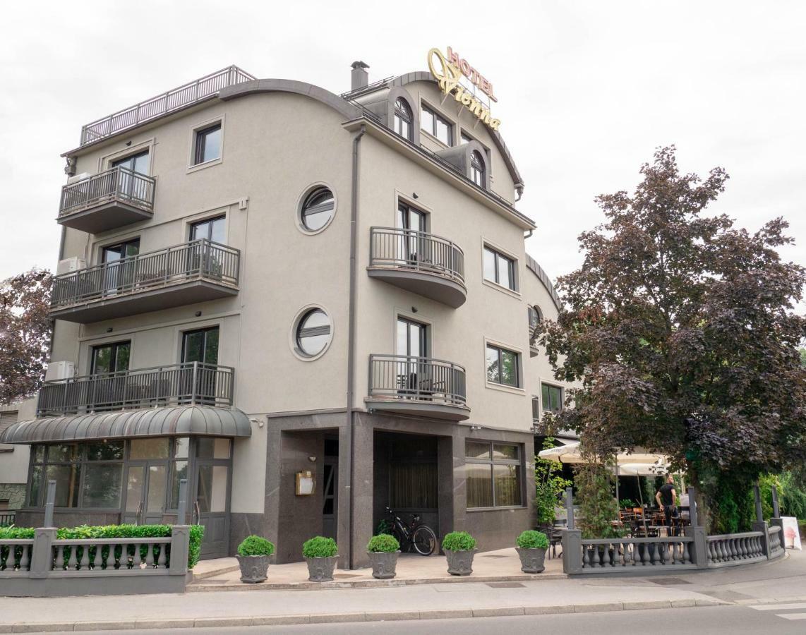 Vienna Hotell 3*