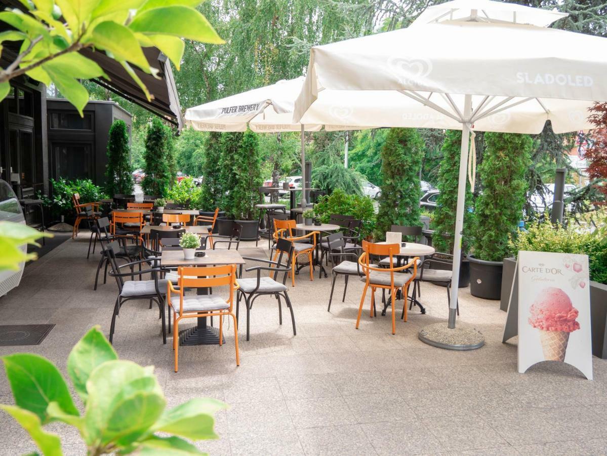Vienna Hotell 3*